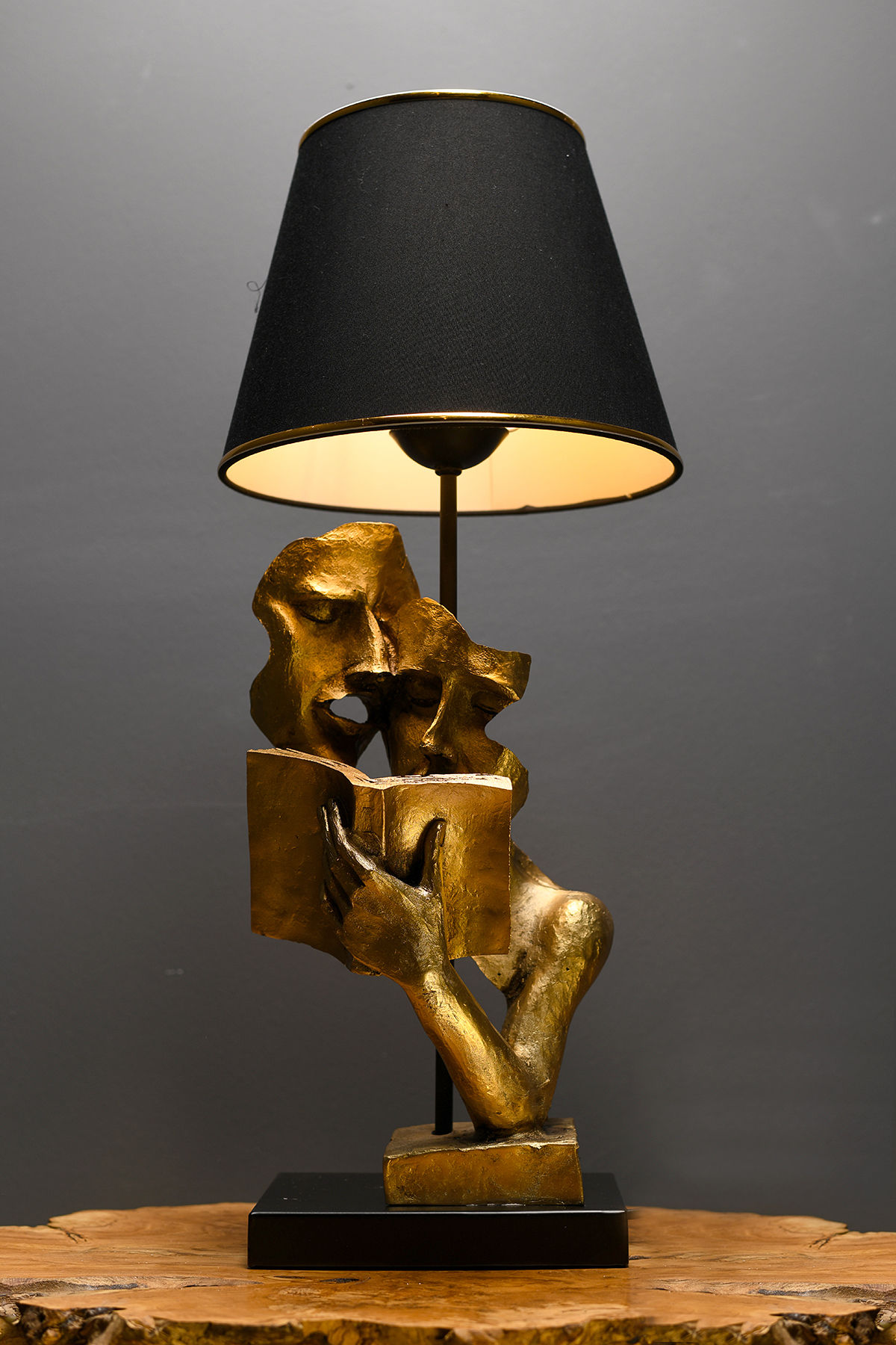 Lampada da tavolo rotonda bibliofila con paralume Replica Ø23 x H57 cm Metallo Poliestere Oro Nero