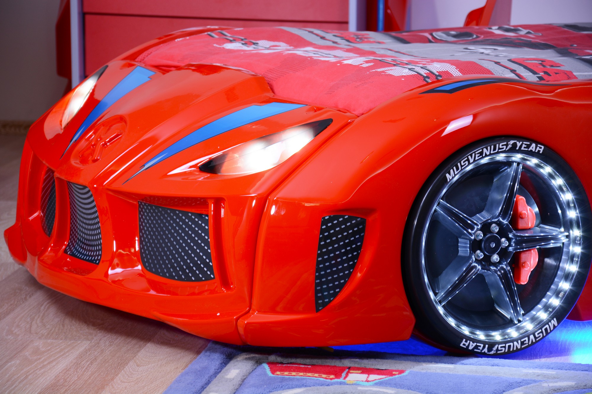 Letto interattivo per auto da corsa MNV3 rosso ABS pannello in melamina Multicolore